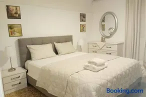 CENTRAL TOWN HOUSE 60m2**** - Image 1