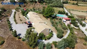 Gardenos Hotel - Image 3