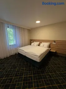 Royal Apartamenty - Image 1