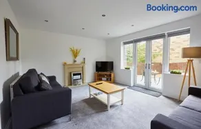 Listers Lodge - Image 4