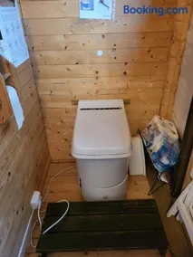 Koselig og usjenert hytte med fantastisk utsikt og solforhold - Image 2
