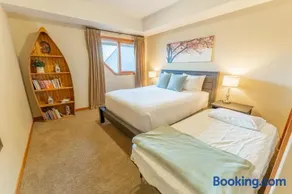 Cascade Penthouse by Canadian Rockies Vacation Rentals - Image 3