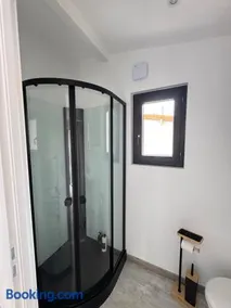 B & G - Studio avec terrasse et accès à la piscine - Image 2