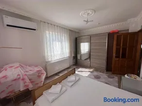 Detached 3 1 House - 10 Minutes to the Sea - Image 1