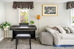 Luxury 6BR Single House Family Retreat - Parking 35 - Image 4