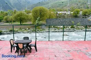 Samoon Guest House Sonmarg - Image 1