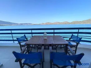 Sea-front Cozy Apartment - Image 2