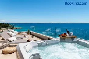Villa Natura luxury apartments - Image 2
