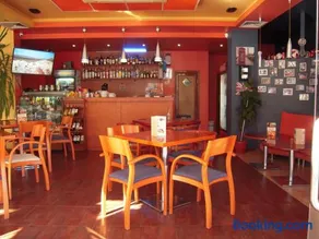 Bona Dea Club B&B - Image 1