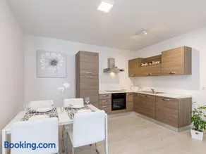 Apartment Aria - Image 2