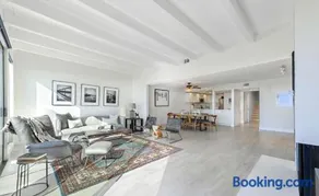 Three Bedroom Residence with Private Rooftop Deck - Image 5