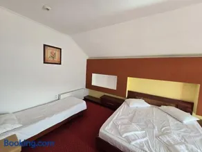 Casa Maria Azuga by Genco - Image 2