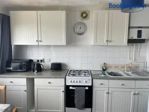 76 Brambles Chine, 2 bedroom bungalow in beautiful holiday village, 1 night stays and Ferry travel offer available - Image 4