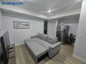 Peaceful Haven in Prime Location - Image 1