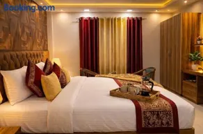 Hotel BellaMount Near Aerocity and Delhi Airport & Free Airport Pick UP and Drop - Image 5