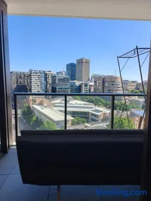 City Center 2-Bedroom in Darling Harbour - Image 1