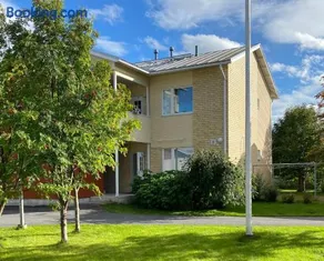 NEW! A wonderful gem! Private yard, carport and sauna - Image 1