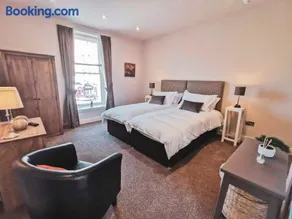The Ship Inn - Image 1