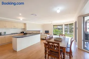 Oyster Cove Sunset - LJ Hooker Yamba - Image 4