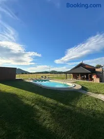 V's place - wooden house with heated pool and outdoor sauna - Image 3