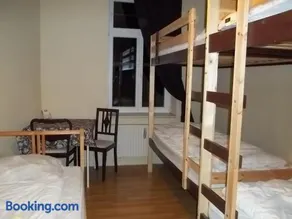 Hostel No 5 - Image 3