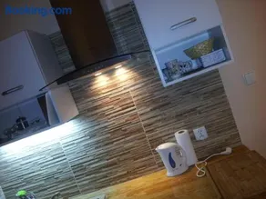Cozy Apartment With Garden - Image 3