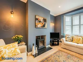 3 Bed in Eastbourne oc-ehc01 - Image 3