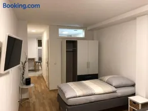 Apartment am Schloßplatz Erlangen - Image 2