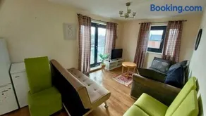 Alba Bally, 2 Bed Flat, by Grays Station - Image 5