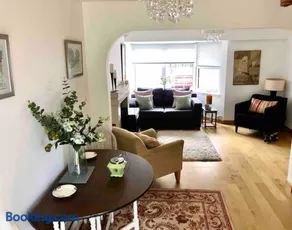 Best location in town, it is all on the doorstep. - Image 4