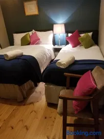 Baywatch Inn - Image 1