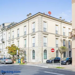 Elena House Apartments - Image 2