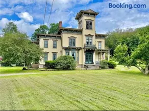 Franklin Manor - Image 2