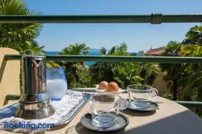 Penthouse And Piano Nobile PRKG WiFi Garden Near Beach Away From Roads - Image 2