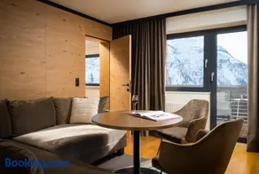 Hotel Bergkristall Oberlech - Image 2