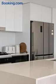 Coastal Oasis Lush Hideaway in Tweed Heads - Image 4