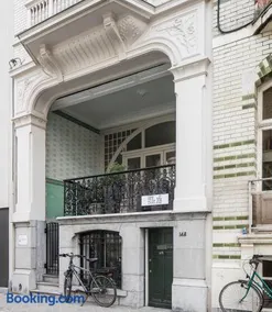Spacious Belle Epoque House with free parking - Image 1