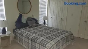 Elegant 2Bed & 2 Bath Comfort - Image 2