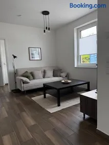 Moderne Ferienwohnung, separater Eingang, Neubau, Smart Tv & Wifi & Kaffemaschine inklusive - Image 1