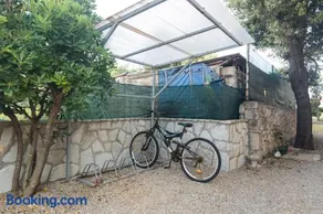 Apartments Mirjana * central location and close to beach - Image 5