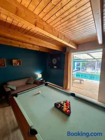 Gites spacieux avec piscine couverte intérieur - Image 2