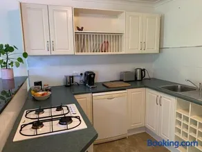 Very Comfortable Granny Flat - Image 5