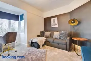 Manse Apartment - Image 2