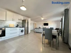 Old town luxury with mountain views - Image 2