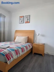 room near train station and airport - Image 3
