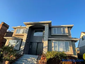Adorable 2-Bedroom Basement in Vancouver - Image 2