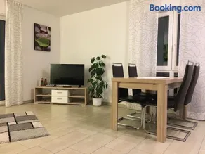 Boardinghouse Frank - Image 2