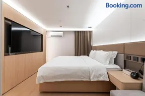 Baiyun airport KongGang airport hotel -24hours ree shuttle bus 广东空港大酒店 - Image 2