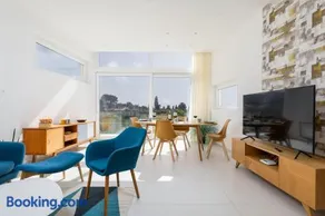 Familienorientierte weiträumige Villa mit Garten, privatem Pool und Whirlpool - Image 2