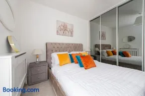 Casa Di Dolce Two Bedroom Apartment with Balcony - Image 3